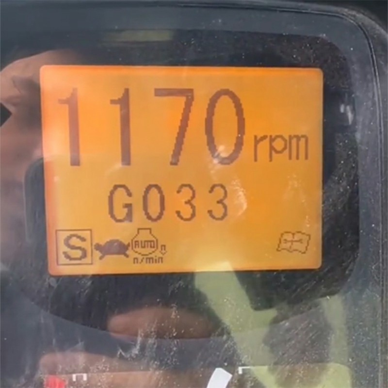 Solution for Error Code G033 on the Kobelco Model 8 Excavator