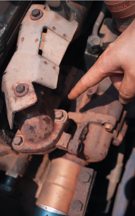 Excavator Turbocharger Oil Leak: Complete Causes & Troubleshooting Guide