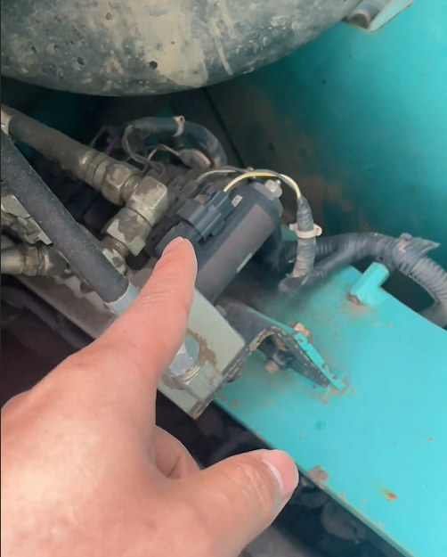 Kobelco Model 8 Excavator Suddenly Loses All Operational Capability: A Step-by-Step Troubleshooting 