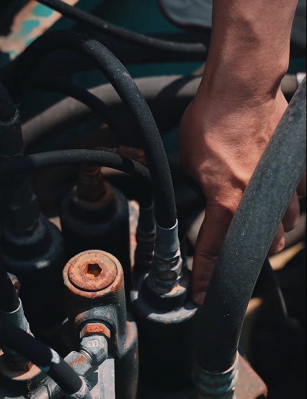 Kobelco -10 Series Arm Retract Slow & Weak: Step-by-Step Troubleshooting Guide